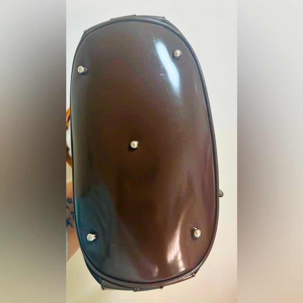 Authentic Gucci Small Bucket Bag - Picture 4 of 4